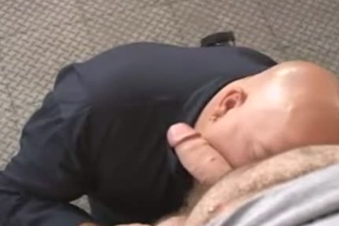 H4rl3y M!ch43ls And J0hn Th0m4s