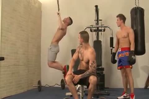 wild Threeway At A Gym