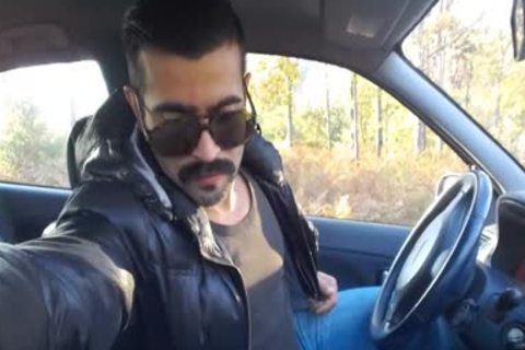 Ritorno In Camporella In Grande Stile Per Il Nostro Amico Portoghese Che Cosparge Le Stradine Di Campagna Con La Sua Calda Sborra Per La Gioia Dei Vos