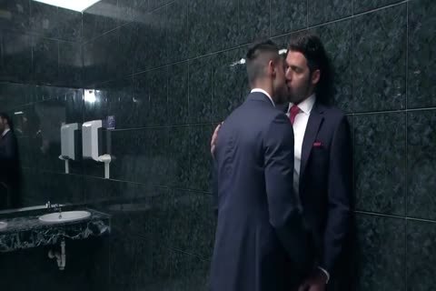 My Boss nail Me unprotected In WC