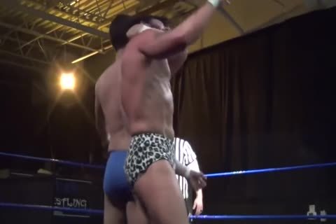 gorgeous Wrestling males: Reeves Vs Vine