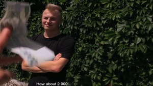 CzechHunter.com: Flashing in public among dirty amateur