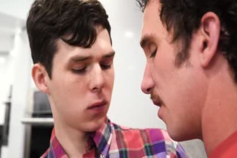 Muscle Step dad Teaches His twink To suck 10-Pounder