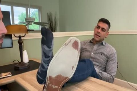 Foot dom Carlos Worshiped