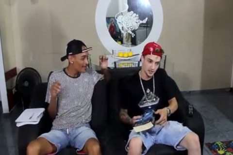 Athletic hunk impressed by big cock daddy