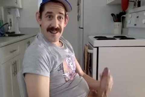 man stroking And Ends Up Cums In His Own face hole