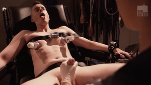 Club Inferno Dungeon - Tattooed fetish fisting