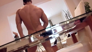 Maskurbate: Brad & muscle bodybuilder Pascal cumshot scene