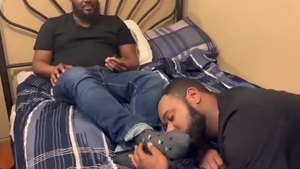 Arab receives Feet Worshiped