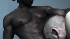 MachoFactory.com: Nailing and skinny supermodel