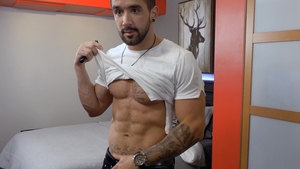 maskurbate: Discover New Sides of Zack Lemec in Raw Footage